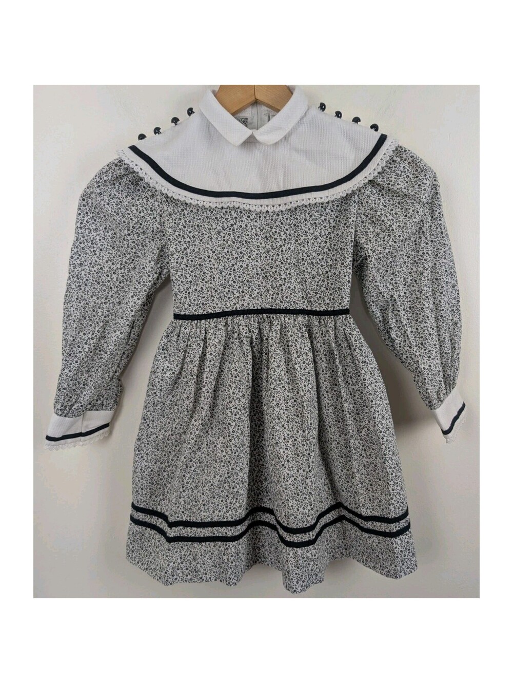 Alyssa Girls Size 6 Dress Vintage Black White Flowers Floral Long Sleeve